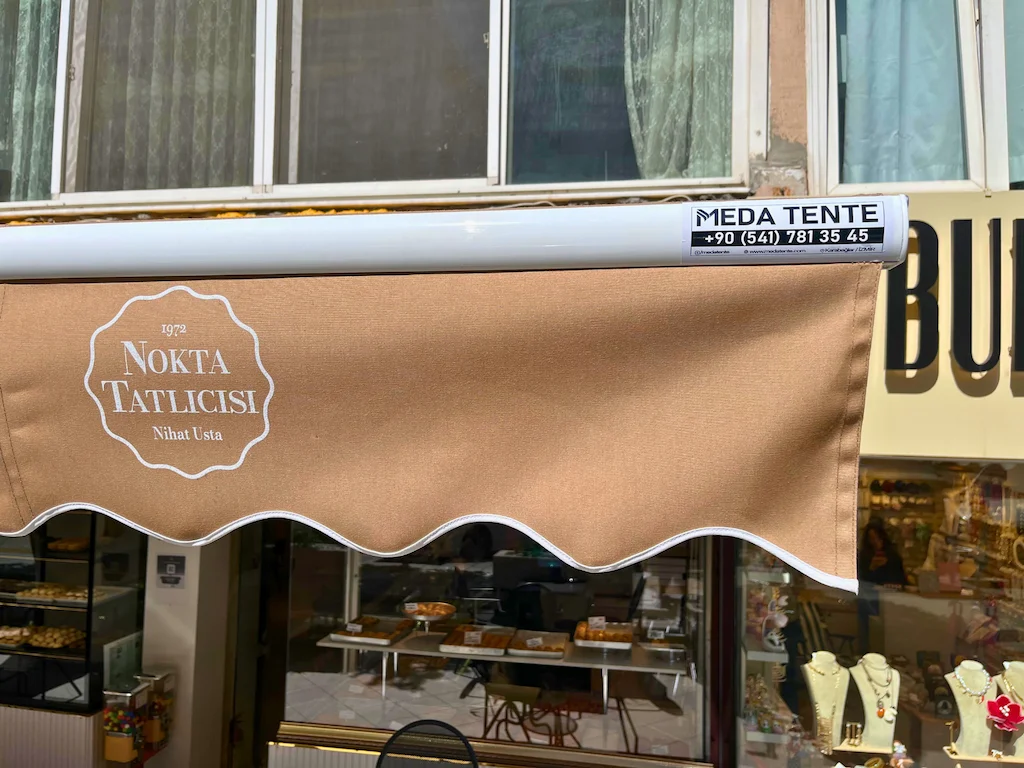 İzmir Hatay mafsallı tente uygulaması Nokta Tatlıcısı proje görseli